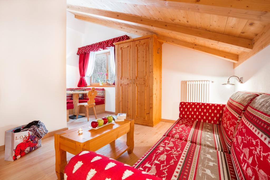 Chalet Alpenrose Bio Wellness Naturhotel Cogolo Exterior foto